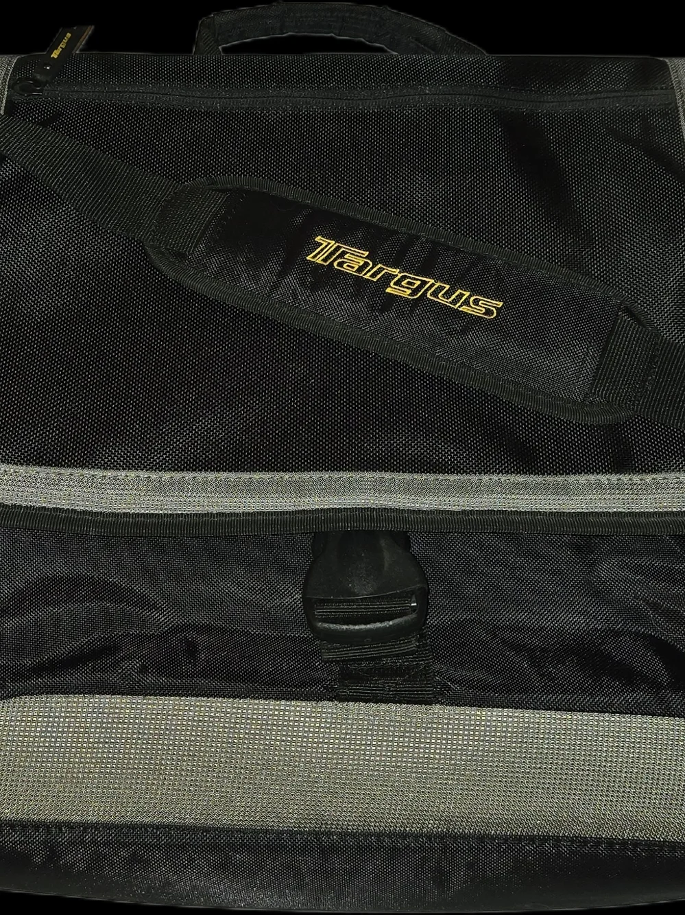 Targus Black and Gray 17